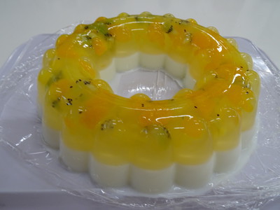 二色のフルーツインゼリー